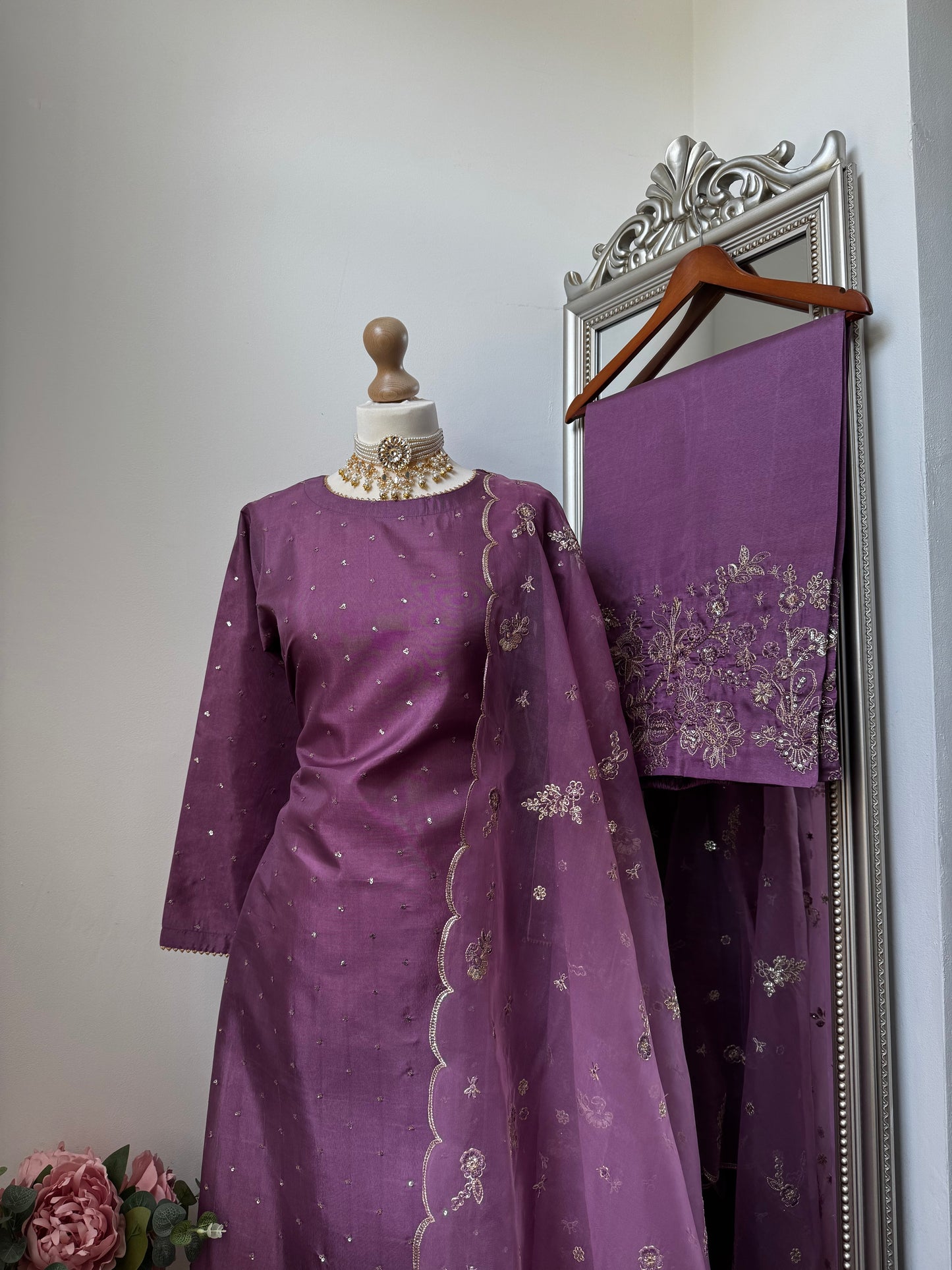 Arya Mauve
