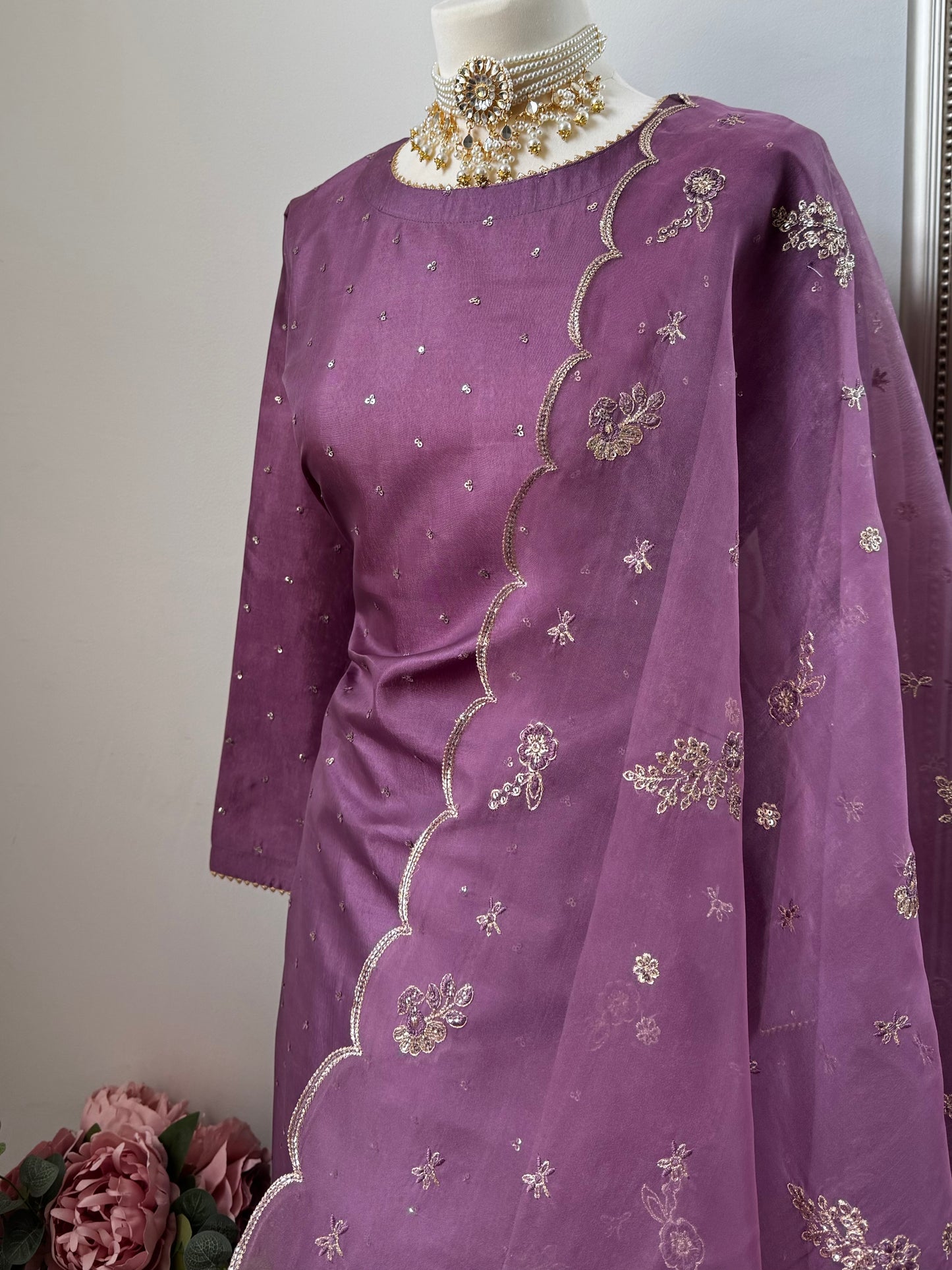 Arya Mauve