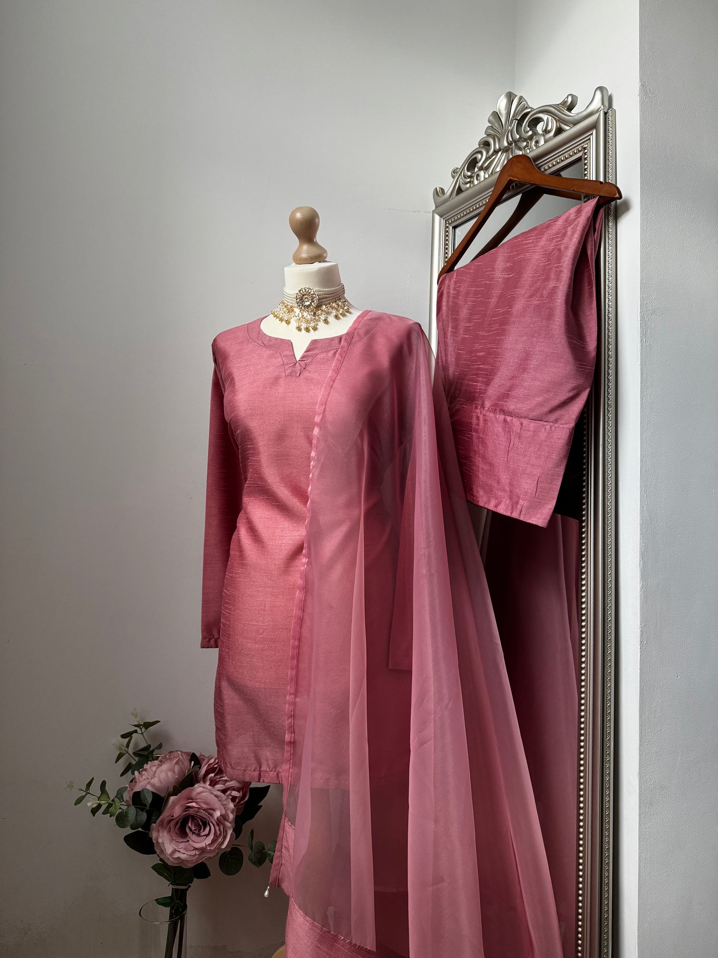 Ishq-e-Rang (Farshi Shalwar)