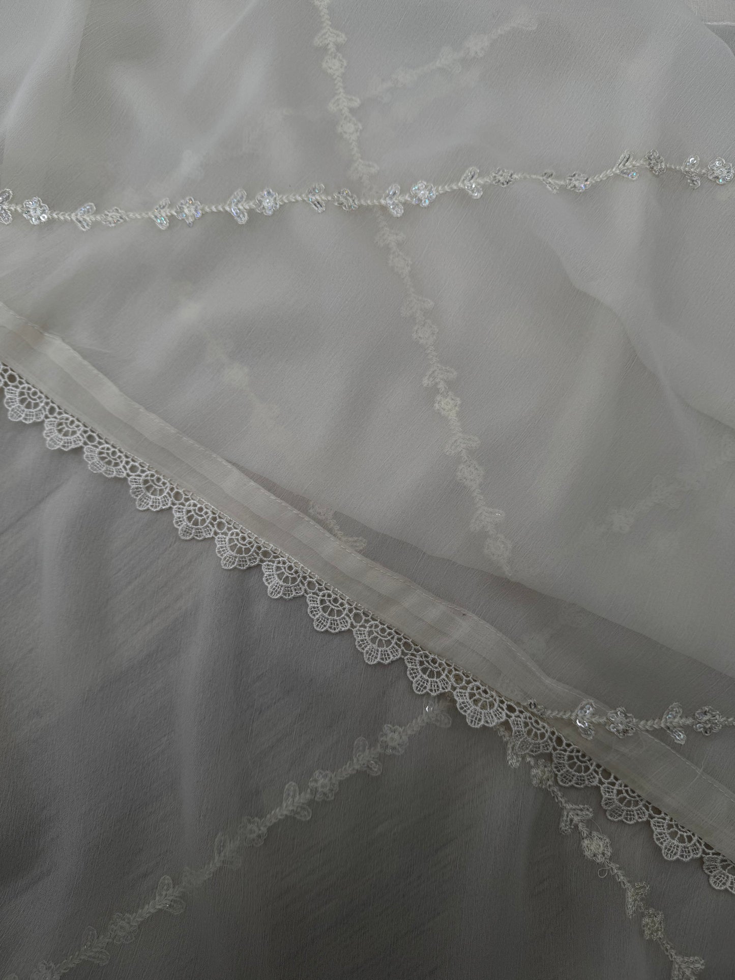 Zariya off-white