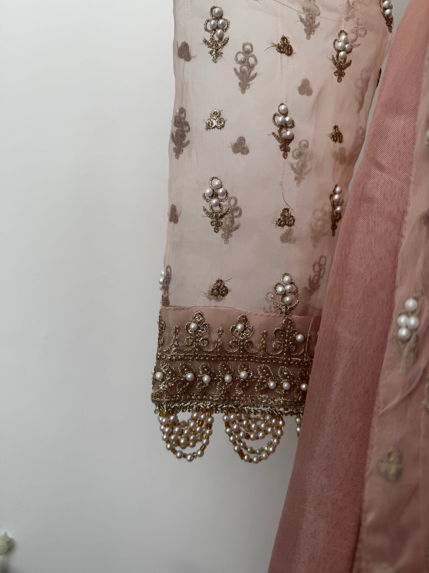 Emaan (light pink)