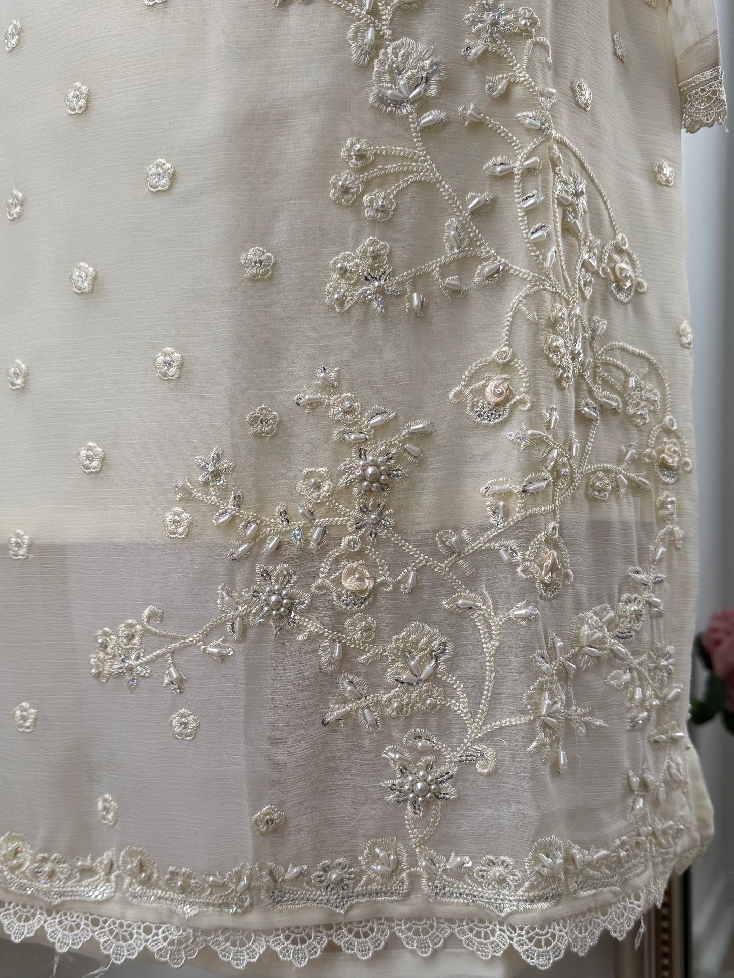 Zariya off-white