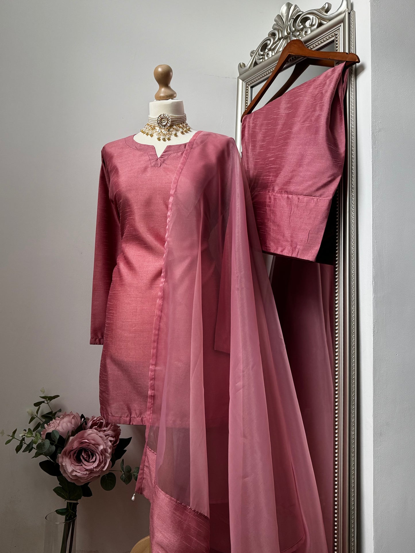 Ishq-e-Rang (Farshi Shalwar)